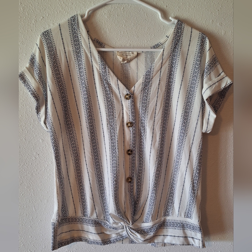 bobeau White and Navy Striped Button-Front Twist Hem Top